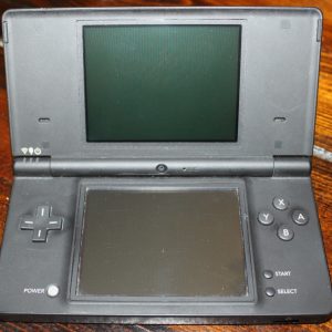 Nintendo DSi Reshiram & Zekrom Edition (Black) (Beg) - Bild 4